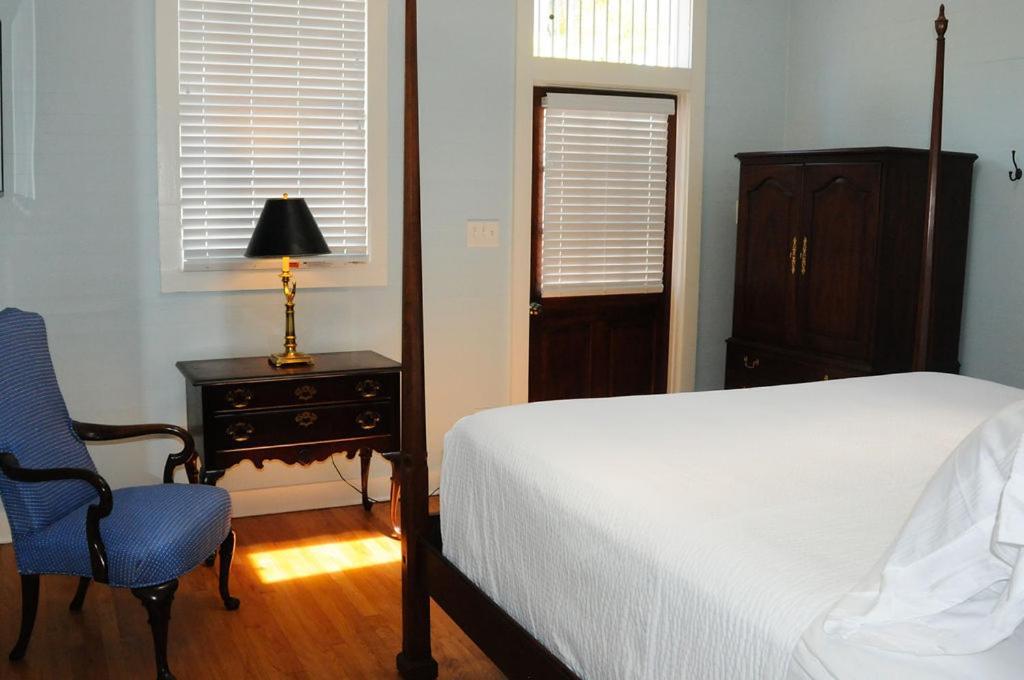 The Porch On Frances Inn - Adults Exclusive Key West Room photo