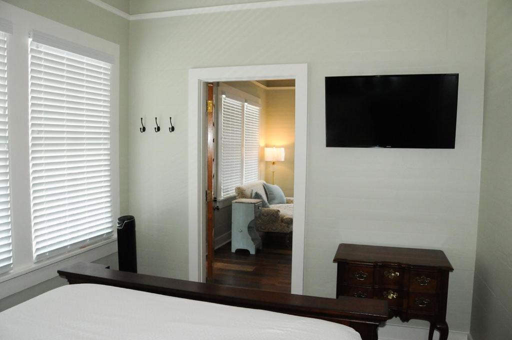 The Porch On Frances Inn - Adults Exclusive Key West Room photo