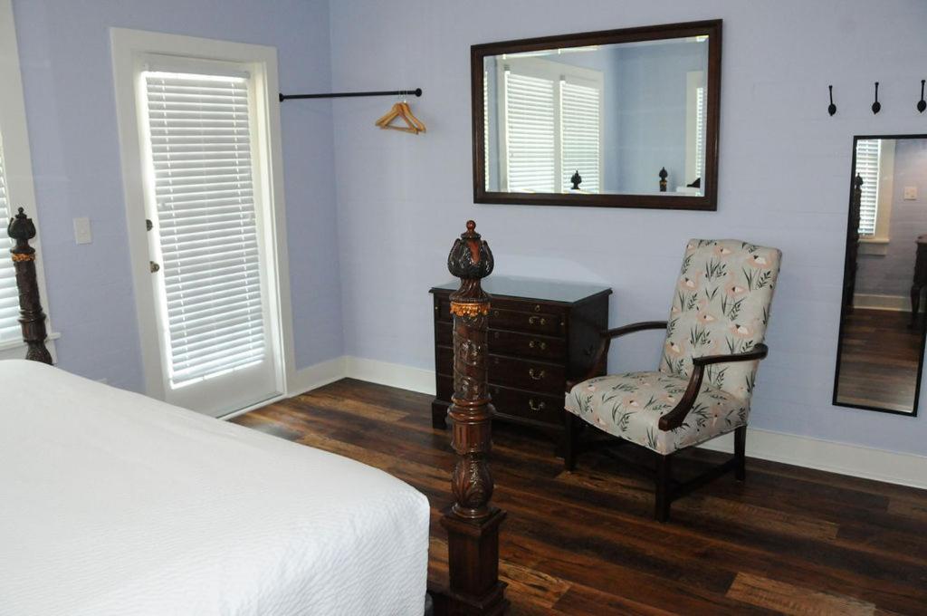 The Porch On Frances Inn - Adults Exclusive Key West Room photo